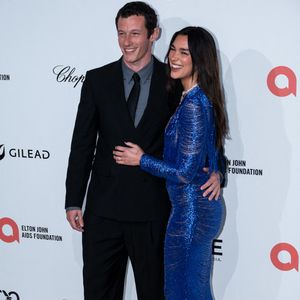 Callum Turner et Dua Lipa assistent à la soirée de visionnage des Oscars annuels de la Fondation Elton John AIDS au West Hollywood Park, West Hollywood, CA le 15 mars 2026. © Boston Schulz/SPUS/Abacapress.com