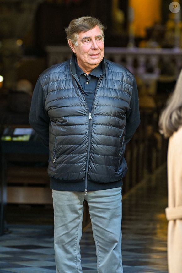 Jean-Pierre Foucault aux obsèques d'Evelyne Leclercq en la cathédrale Sainte-Réparate de Nice, France, le 13 janvier 2026. © Bruno Bebert/Bestimage