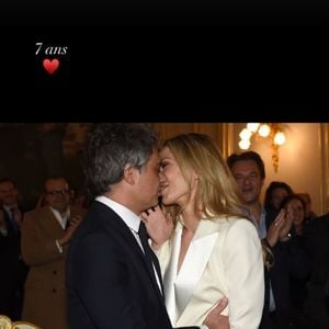 Laura Smet et son compagnon Raphaël, lors de leur union. Photo publiée par Laura Smet dans la story de son compte Instagram, le 1er décembre 2025. Compte Instagram Laura Smet
