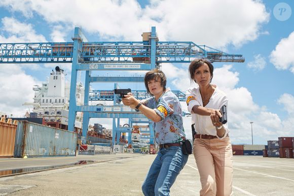 Exclusif - Sonia Rolland et Béatrice de la Boulaye sur le tournage de la saison 2 de la série "Tropiques criminels" en Martinique © Sylvie Castioni / Bestimage