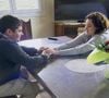 Révélés dans la 19ème saison de l'émission, Flavie et Valentin semblaient s'être bien trouvés... Mais leur romance n'a pas perduré. Pour rappel en ce mois de février, la Bretonne a officialisé leur rupture.
Capture d'écran - L'amour est dans le pré - M6) Flavie et Valentin dans "L'amour est dans le pré", M6.