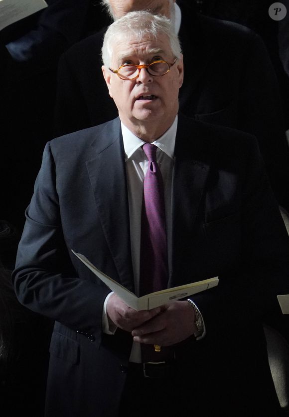 Le prince Andrew, duc d’York - Service commémoratif du roi Constantin de Grèce au château de Windsor le 27 février 2024. Photo by Julien Burton / Bestimage
