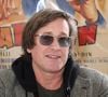 Installé à Lumio, Thomas Dutronc connaît la Corse depuis l'enfance et aime partager ses coups de cœur sur l'île où vit également son père.

Thomas Dutronc lors des 30ème Journées Nationales du Livre et du Vin à Saumur.

© Jack Tribeca / Bestimage