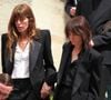 Filles de Jane Birkin, elles sont toujours unies

Lou Doillon et Charlotte Gainsbourg - Sorties des obsèques de Jane Birkin en l'église Saint-Roch à Paris.
© Jonathan Rebboah / Panoramic / Bestimage