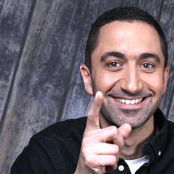 Jimmy Mohamed  a publié son nouveau livre "Je mange bien, je vais bien" aux éditions Flammarion. 

Exclusif - Rendez-vous avec Jimmy Mohamed lors de l'enregistrement de l'émission "Chez Jordan", présentée par Jordan de Luxe. Paris.
© Cédric Perrin/Bestimage