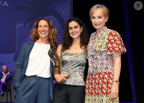 Louise Courvoisier et Kristin Scott Thomas - Cérémonie de remise de prix lors de la 17ème édition du Festival du Film Francophone de Angoulême (FFA) le 1er septembre 2024. © Coadic Guirec/Bestimage