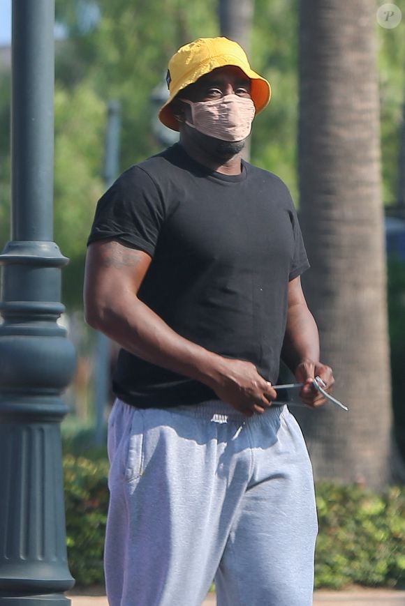 "Aujourd’hui, il s’agit de responsabilité et de justice" pour les "victimes dont la vie a été brisée", a expliqué la magistrate, ce vendredi, devant le tribunal de New York, où se tiennent les débats.

Exclusif - P. Diddy est en virée shopping avec ses filles à Malibu le 19 octobre 2020. Coleman-Rayner / Bestimage
