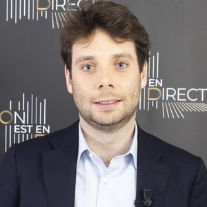 Fier de la carrière de son frère, Benjamin Duhamel lui a rendu hommage avant le dernier lever de rideau, repartageant dans une story Instagram un article consacré à Alexandre accompagné de ce mot : "Bravo".

Il a repartagé un articlExclusif - Benjamin Duhamel à l'enregistrement de l'émission "On Est En Direct".

Photo : Jack Tribeca / Bestimage