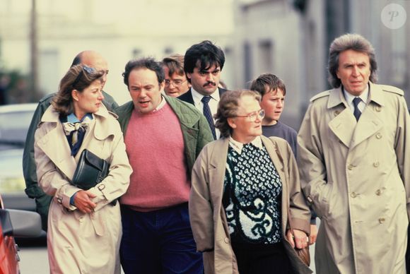 archives - Monique Villemin (mère de Jean-Marie), l'avocat Paul Lombard, Michel Villemin (frère de Jean-Marie) lors d'une reconstitution le 14 octobre 1987 - affaire Gregory. DOMINIQUE JACOVIDES / BESTIMAGE