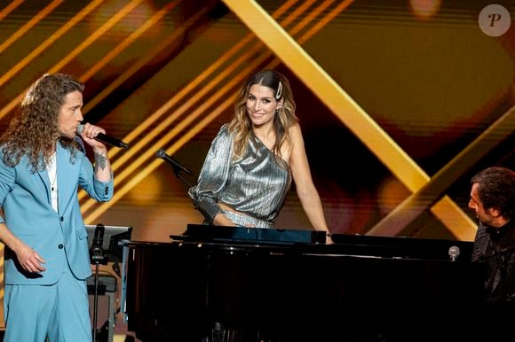 Exclusif - Julien Doré, Laury Thilleman, André Manoukian - Enregistrement de l'émission "La fête de la chanson française" à Paris, présentée par L.Thilleman et A.Manoukian, et diffusée le 20 décembre sur France 3
© Pierre Perusseau / Bestimage