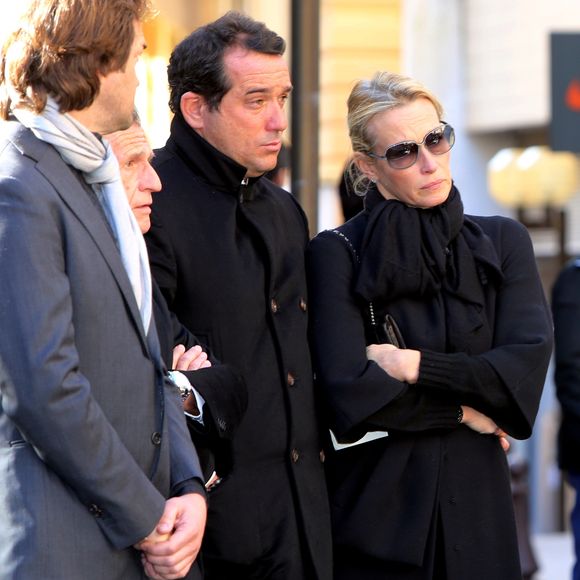 Estelle Lefébure et son compagnon Pascal Ramette  aux obsèques de Michel Pastor en l'église Saint-Charles à Monaco, le 6 février 2014.

Photo : Agence / Bestimage