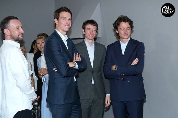 Alexandre Arnault, Frédéric Arnault et Jean Arnault backstage à la suite du Défilé de Mode Christian Dior, Collection Haute Couture Automne-Hiver 2026/2027, le 6 Juillet 2026. 

© Bertrand Rindoff / Bestimage
