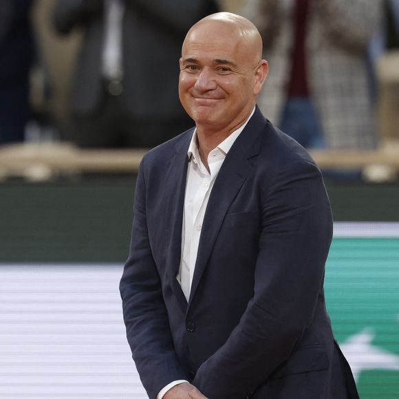 Carlos Alcaraz remporte les internationaux de France de Tennis de Roland Garros 2025 face à J.Sinner à Paris - 8 juin 2025, Paris. (Credit Image : © Loic Baratoux/ZUMA Press Wire / Bestimage)