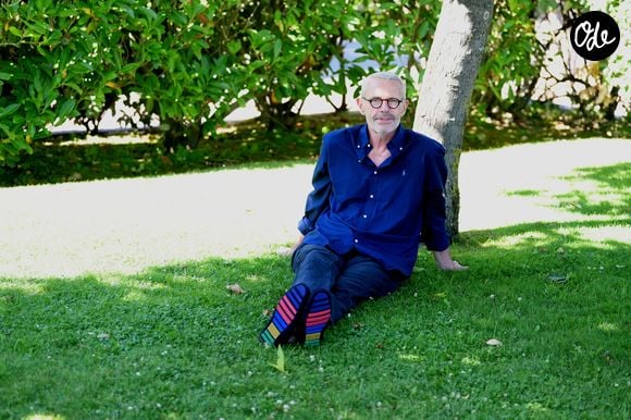 "Depuis le confinement, ça a basculé, j'y passe de plus en plus de temps : j'ai redécouvert ma maison, mon village, noué des liens avec les élus", avait-il expliqué.

Lambert Wilson (invité d'honneur du festival) lors de la 11ème édition du festival Cinéma & musique de film de La Baule le 28 juin 2025
© Rachid Bellak / Bestimage