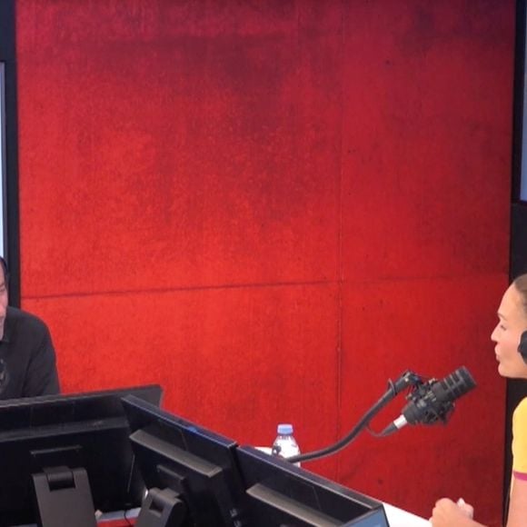 L'occasion pour l'artiste de revenir sur ses projets et son incroyable parcours. Impossible pour elle de ne pas aborder son 8ème opus intitulé "Charlotte" et le récent reportage qui a été consacré en 2024 baptisé : "Vitaa : Je m'appelle Charlotte".

Vitaa face à Bernard Montiel dans l'émission "1 heure avec..." sur RFM qui sera diffusée ce samedi 31 mai 2025. (Capture d'écran)