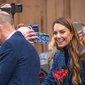 Le prince William (Le prince William, prince de Galles), prince de Galles et Catherine, princesse de Galles (Catherine "Kate" Middleton, princesse de Galles) visitent Radical Weavers, un atelier de tissage à la main et une organisation caritative indépendante au cœur de Stirling, en Écosse. © Backgrid UK/ Bestimage