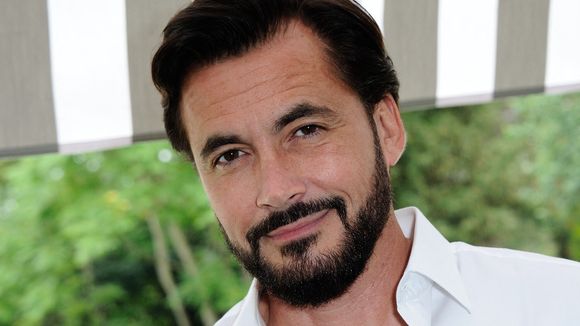 “J’avais besoin de partir de Paris” : Olivier Minne vit 3-4 mois loin de la France, à quoi ressemble sa vie là-bas ?