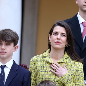 Pierre Casiraghi, Raphaël Elmaleh,  Balthazar Rassam - La famille princière monégasque dans la cour d'honneur du palais lors de la la fête nationale à Monaco le 19 novembre 2025. © Dominique Jacovides - Bruno Bebert / Bestimage