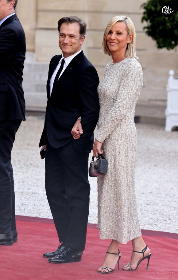 Dans une deuxième image publiée, le couple pose au coucher du soleil

Renaud Capuçon et sa femme Laurence Ferrari - Dîner d'état en l'honneur du président des Etats-Unis et sa femme au palais de l'Elysée à Paris, à l'occasion de leur visite officielle en France, le 8 juin 2024.

© Jacovides-Moreau / Bestimage