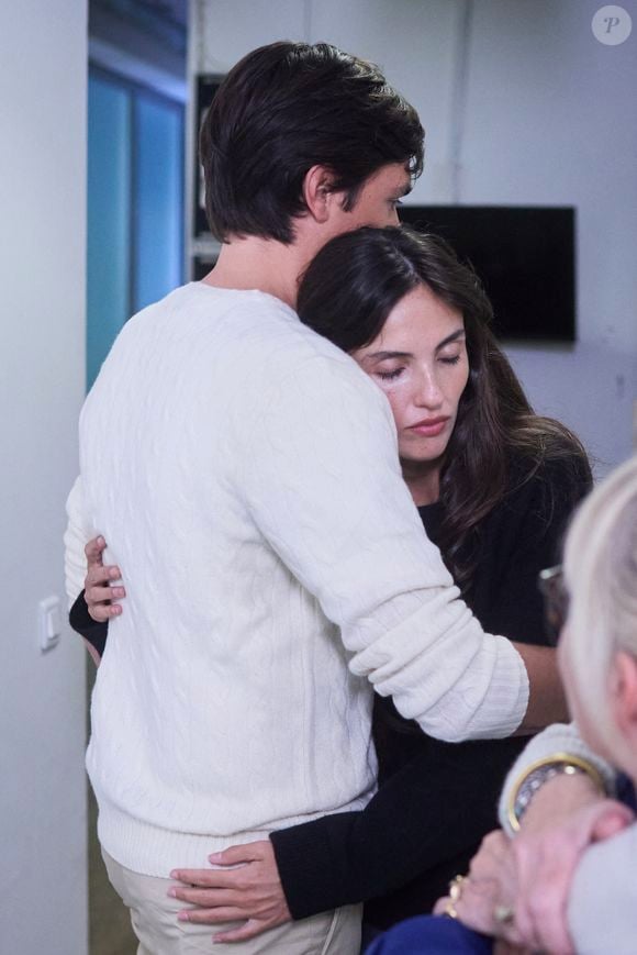 Le couple annonce en exclusivité la grande nouvelle à "Paris Match"

Exclusif - Alain-Fabien Delon avec sa compagne Laura Bensadoun en backstage de de l'émission "C à Vous" à Paris, France, le 18 octobre 2024. © Cyril Moreau/Bestimage