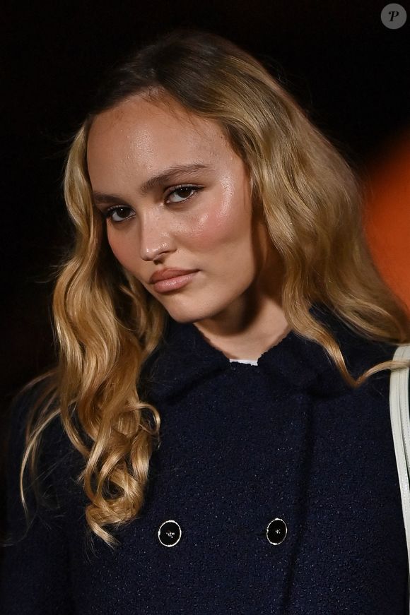 Lily Rose Depp assiste au défilé Chanel Womenswear printemps/été 2026 dans le cadre de la semaine de la mode à Paris le 06 octobre 2025 à Paris, France. Photo par Franck Castel/Abaca