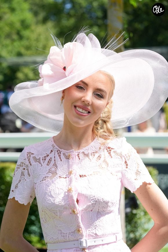 S.A.R. la Princesse Maria Carolina de Bourbon des Deux-Siciles - Prix de Diane Longines 2026 à l'Hippodrome de Chantilly le 14 juin 2026. © Anne-Sophie Guebey / Bestimage