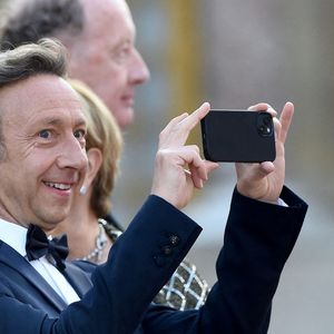 Stephane Bern arrive au banquet d'État au château de Versailles, à l'ouest de Paris, en France, le 20 septembre 2023, au premier jour de la visite d'État du roi britannique en France. Photo by Franck Castel/ABACAPRESS.COM