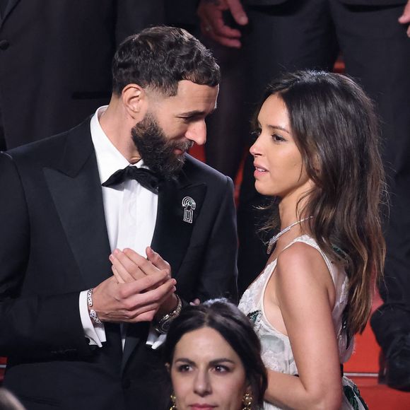 Karim Benzema et Lyna Khoudri à la descente des marches du film « 13 jours 13 nuits » lors du 78ème Festival International du Film de Cannes. Le 23 mai 2025
© Jacovides-Moreau / Bestimage