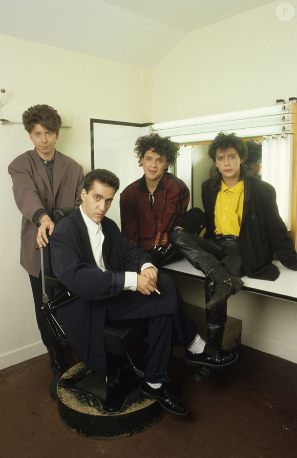 Archives  - En France, à Boulogne-Billancourt, rendez-vous avec le groupe Indochine (Dominik Nicolas, Dimitri Bodianski, Nicola Sirkis et Stéphane Sirkis). Novembre 1986
© Michel Ristroph via Bestimage