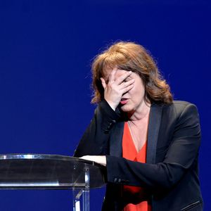 Anne Roumanoff lors de la soirée de remise des prix Dapat 2025 au Théâtre du Rond Point à Paris le 24 mars 2025.

© Rachid Bellak / Bestimage