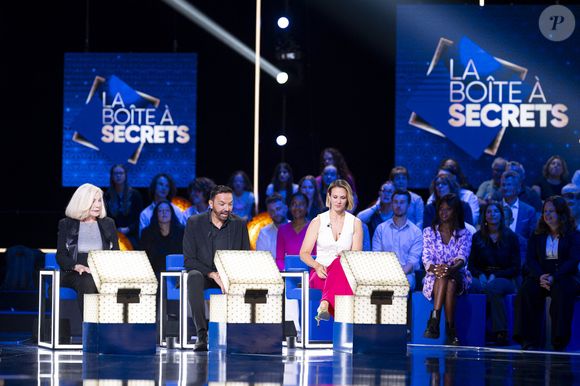 Exclusif - Lorie (Laure Pester), Kamel Ouali et Michèle Torr lors de l'enregistrement de l'émission "La Boîte à secrets", présentée par F.Bollaert et diffusée le 3 octobre 2025 sur France 3, dans les studios du Lendit à Saint-Denis, Seine Saint-Denis, France, le 9 septembre 2025. © Pierre Perusseau/Bestimage