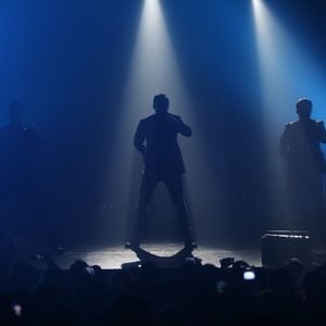 Chris Keller (GSquad), Allan Theo, Frank Delay (2be3) - Les artistes de la pièce de théâtre "Boys Band Forever" sur la scène de l'Apollo Théâtre à Paris. Le 23 mars 2018
© Marc Ausset-Lacroix / Bestimage