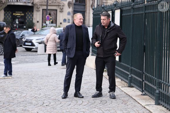 Francois-Henri Pinault arrivant à la cérémonie funéraire de Rolland Courbis à l'église de la Madeleine à Paris, France, le 14 janvier 2026. Rolland Courbis, ancien footballeur français, entraîneur et commentateur médiatique au franc-parler, est décédé à l'âge de 72 ans. Photo par Jerome Domine/ABACAPRESS.COM