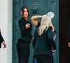 Kim Kardashian était persuadée qu'elle allait mourir cette nuit-là
Kim Kardashian - La star américaine Kim Kardashian est arrivée au procès de la rue tronchet des "Papys braqueurs" au palais de justice de Paris, France, le 13 mai 2025. La star américaine doit décrire cette nuit qui l’a «traumatisée», selon ses mots, 9 hommes et 1 femme sont jugés, soupconnés d'avoir participé au casse du siècle, en dérobant à la star 9 millions d'euros de bijoux dans la nuit du 2 au 3 octobre 2016. © Clovis-Liewig/Bestimage