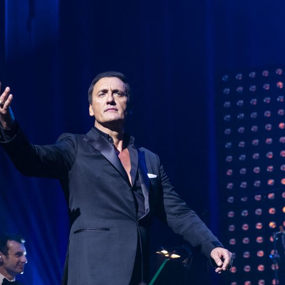 Exclusif - Succès pour le concert de Dany Brillant "Dany Brillant chante Aznavour" au Dôme de Paris - Palais des Sports le 4 février 2022. 
© Cyril Moreau / Bestimage
