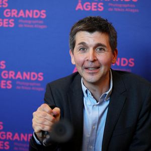 Thomas Sotto - Vernissage de l'exposition "Les grands âges", photographies de Nikos Aliagas au musée de l'Homme à Paris le 7 avril 2026. © Dominique Jacovides/Bestimage