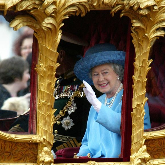 La maison Floris a créé une eau de toilette inspirée des jardins royaux.

 La reine Elizabeth II d'Angleterre est décédée à l'âge de 96 ans, après 70 ans de règne, dans son château de Balmoral, le 8 septembre 2022.
PA Photo/ Bestimage