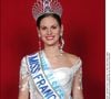 L'ancienne Miss France, sacrée en 2004, a décidé de changer de carrière.
© Nebinger-Arnal-Soussan/ABACA. Deauville-France, 13 décembre 2003. Miss Alsace Laetitia Bleger, 22 ans, nouvellement couronnée Miss France 2004 pose pour notre photographe après le résultat final à Deauville.