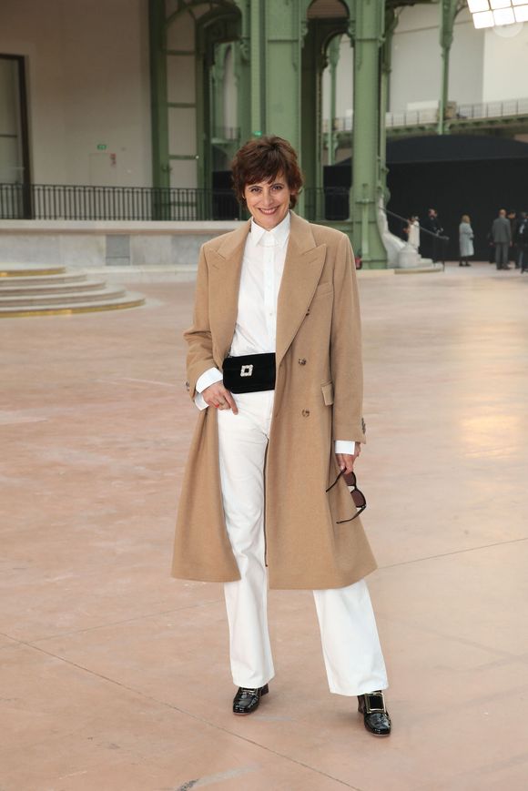 Un choix de vie qui convient à l'un comme à l'autre. 

Inès de la Fressange au photocall du défilé Chanel Mode Féminine Prêt-À-Porter Automne/Hiver 2025-2026 lors de la Fashion Week de Paris (PFW) au Grand Palais, le 11 mars 2025. 

Photo : Bertrand Rindoff / Bestimage