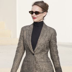 Natalie Portman au défilé Christian Dior mode femme automne / hiver 2024-2025 lors de la Fashion Week de Paris (PFW) au jardin des Tuileries le 27 février 2024.

© Christophe Aubert via Bestimage