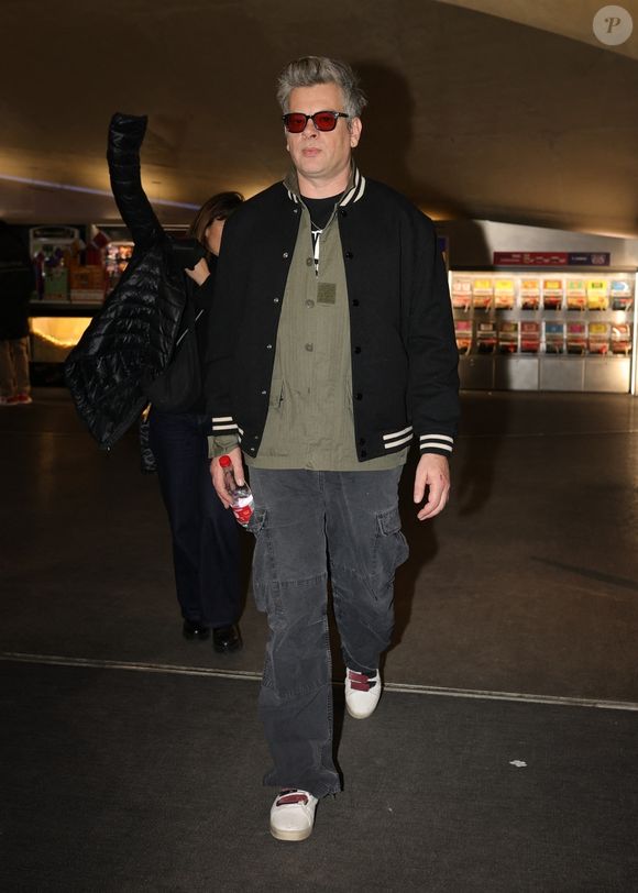 Le chanteur et musicien français Benjamin Biolay à l'UGC Cine Cite Les Halles à Paris pour l'avant-première de "Quelques jours pas plus" avec Camille Cottin.
Backgrid USA / Bestimage