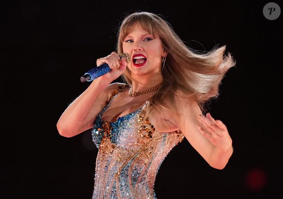 L’objectif est d’empêcher l’utilisation non autorisée de son identité vocale.

Taylor Swift se produit lors du concert Eras Tour, à Vancouver, le vendredi 6 décembre 2024. © Darryl Dyck/The Canadian Press via ZUMA Press