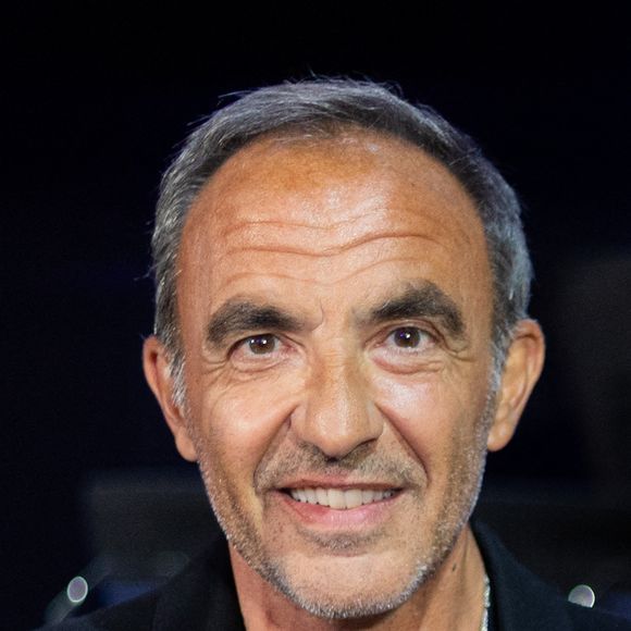Nikos Aliagas participe au 'Multi Screen Grand Prix 2026' à l'hôtel Pullman Paris Montparnasse le 13 avril 2026 à Paris, France. Photo par Nasser Berzane/ABACAPRESS.COM