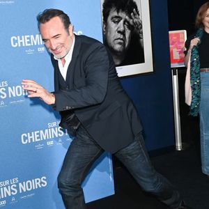 Jean Dujardin - Avant-première du film "Sur les chemins noirs" au cinema UGC Normandie à Paris le 13 mars 2023. © Coadic Guirec/Bestimage
