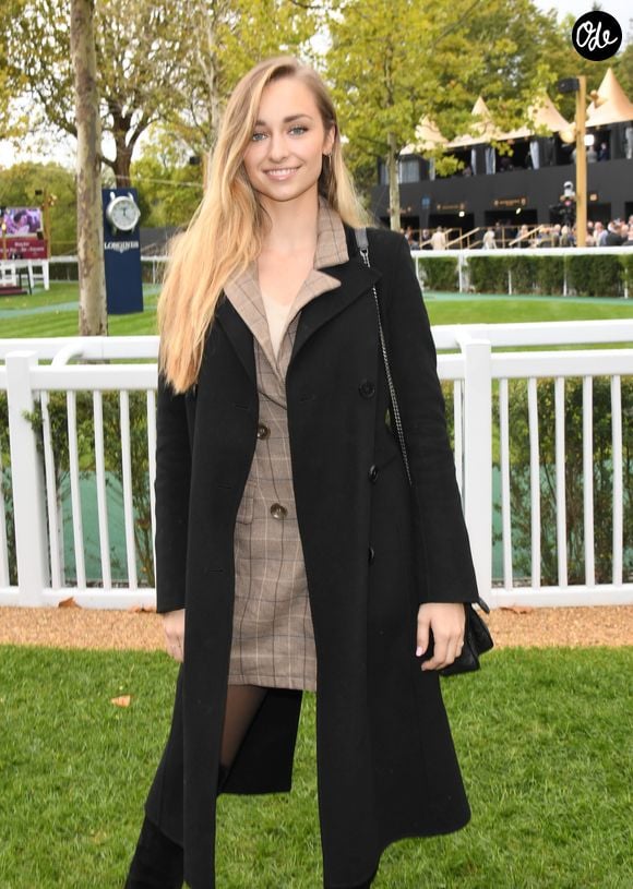 Emma Smet - People au Qatar Prix de l'Arc de Triomphe sur l'hippodrome de Longchamp à Paris le 6 octobre 2019. © Coadic Guirac.Bestimage