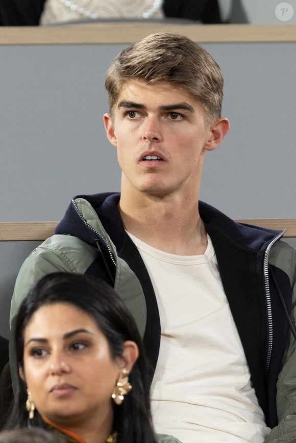 Charles De Ketelaere (joueur de football Belge) dans les tribunes lors des Internationaux de France de Tennis de Roland Garros 2025, à Paris, France, le 27 mai 2025. © Jacovides-Moreau/Bestimage