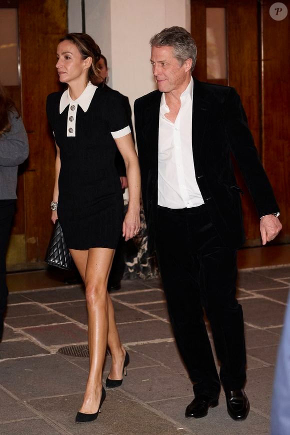 “Je viens de rentrer de Heathrow avec ma femme et mes enfants. Nous avons tous le même nom de famille (Grant) sur nos passeports”, raconte-t-il

Hugh Grant et sa femme Anna Elisabet Eberstein - Avant-première du film "Bridget Jones : Folle de lui" au Grand Rex à Paris le 27 janvier 2025. © Cyril Moreau/Bestimage