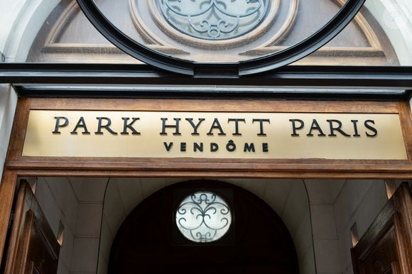Ces quatre établissements hôteliers français ont ainsi été écartés de ce club très fermé qui ne compte plus que 27 membres désormais

Hôtel Park Hyatt Paris Vendôme, situé 5 rue de la Paix dans le 2ème arrondissement de Paris, le 28/07/2025. © Jonathan Jacob/Bestimage