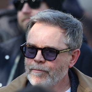 Mais aussi Guillaume de Tonquédec.

Guillaume de Tonquédec - Arrivées aux obsèques de Bruno Salomone en l'église Sainte-Anne de Polangis de Joinville-le-Pont (Val-de-Marne) le 23 mars 2026. © Cyril Moreau - Dominique Jacovides / Bestimage