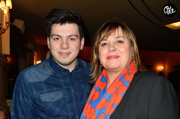 Michèle Bernier et son fils Enzo Gaccio à la générale de la pièce "La récompense" au Théatre Edouard 7 à Paris le 24 avril 2017.

© Coadic Guirec/Bestimage